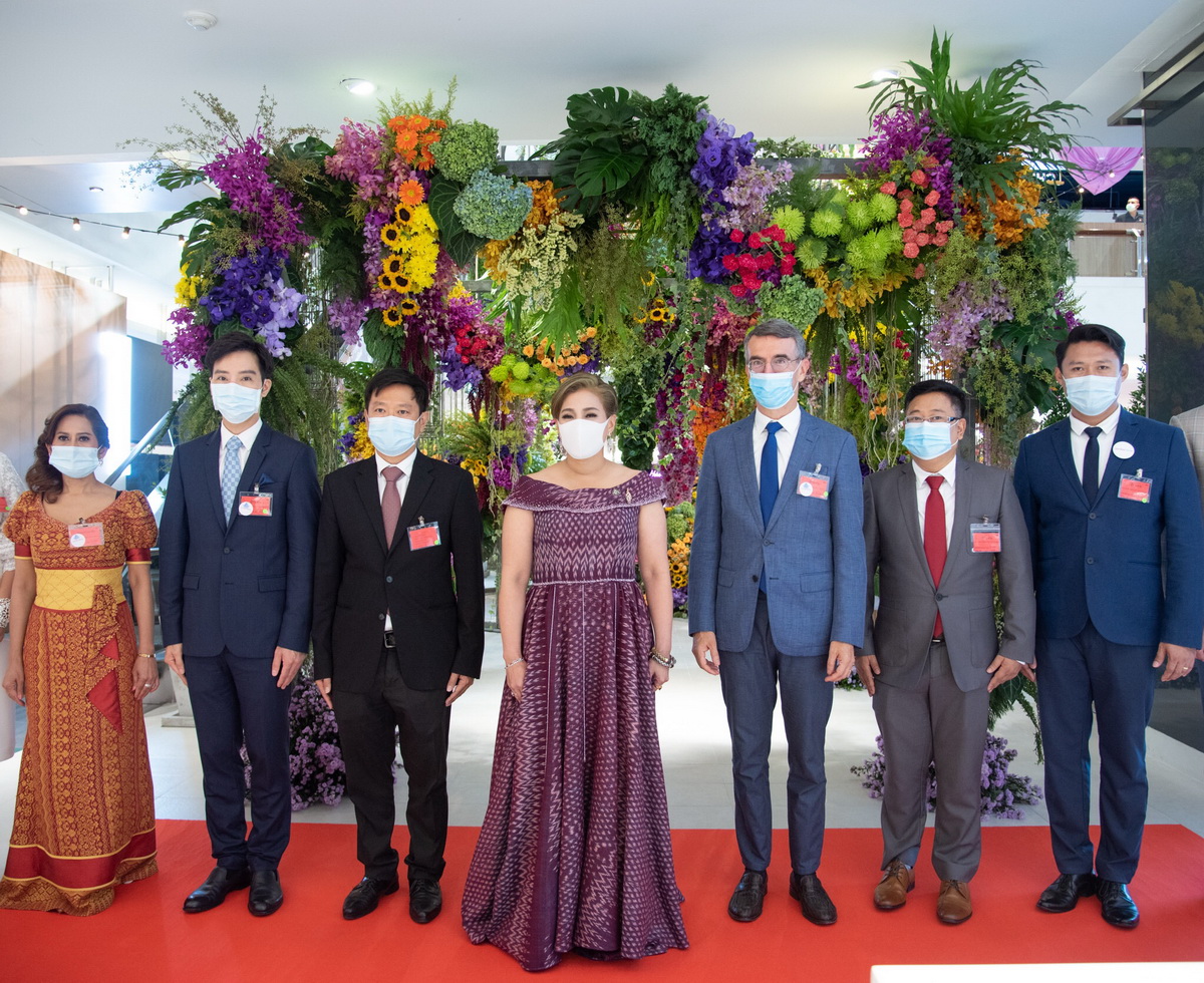 พระเจ้าวรวงศ์เธอ พระองค์เจ้าโสมสวลีฯ โปรดให้ผู้แทนพระองค์ ไปในการเปิด ‘ห้างเซ็นทรัล อุดรธานี’