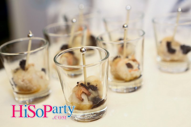 ฉลองครบรอบ 11 ปี Holistic Medical Centre