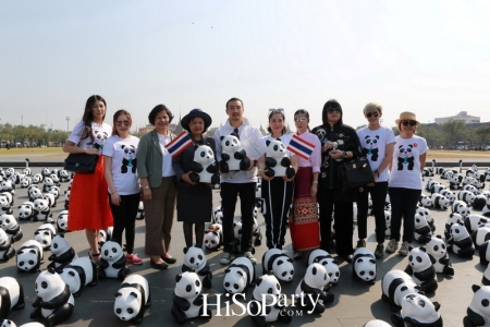 เปิดกิจกรรมแฟลชม็อบ 1600 Pandas+ World Tour in Thailand