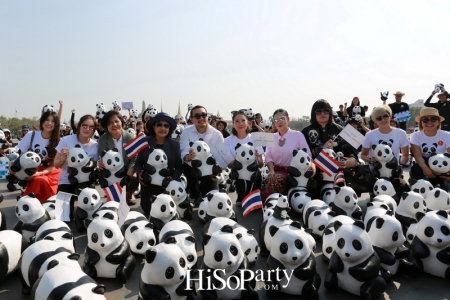 เปิดกิจกรรมแฟลชม็อบ 1600 Pandas+ World Tour in Thailand