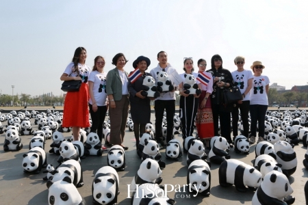 เปิดกิจกรรมแฟลชม็อบ 1600 Pandas+ World Tour in Thailand