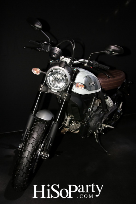 เปิดตัวรถดูคาติในงาน Motor Show 2016