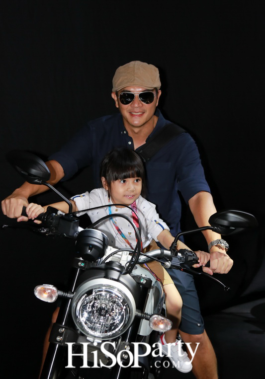 เปิดตัวรถดูคาติในงาน Motor Show 2016