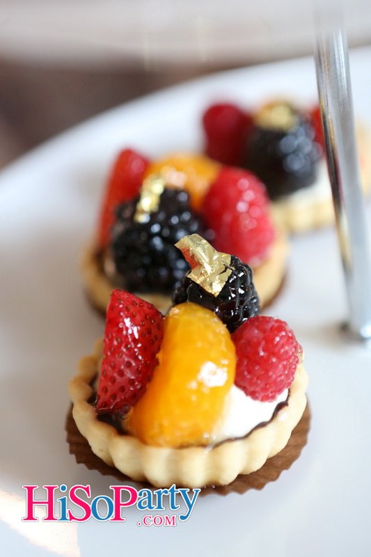 GLAMOUR IS A STATE OF MIND