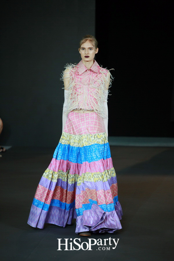 โครงการผ้าไทยร่วมสมัยเฉลิมพระเกียรติ สมเด็จพระนางเจ้าฯ พระบรมราชินีนาถ 84 พรรษา