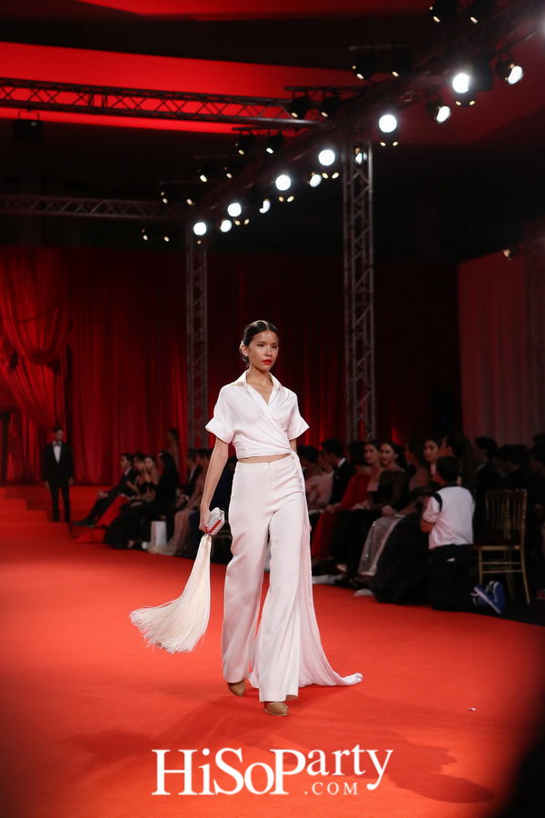 POEM จัดแฟชั่นโชว์ครั้งยิ่งใหญ่ เฉลิมฉลองครบรอบ 10 ปี