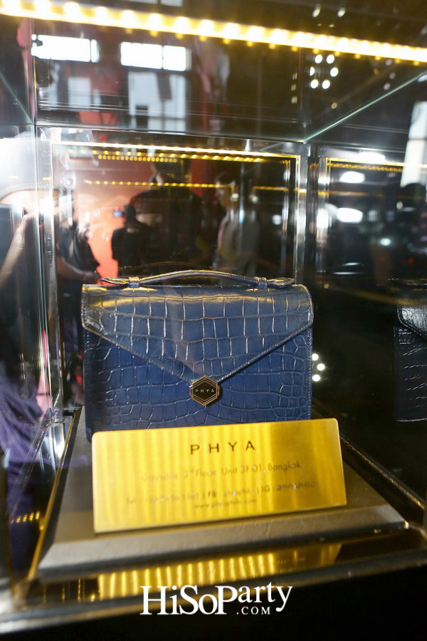 พญา (PHYA) แบรนด์กระเป๋าหนังสุดหรู จัดแฟชั่นโชว์ Debut Collection