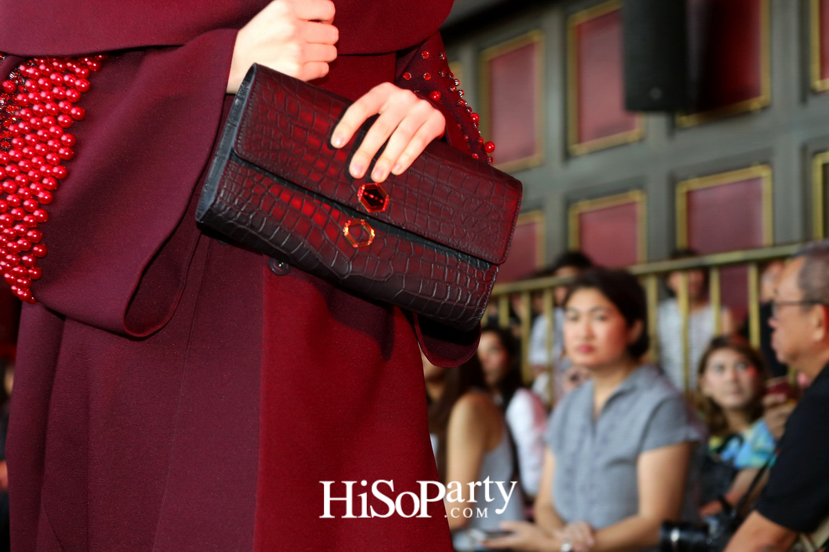 พญา (PHYA) แบรนด์กระเป๋าหนังสุดหรู จัดแฟชั่นโชว์ Debut Collection