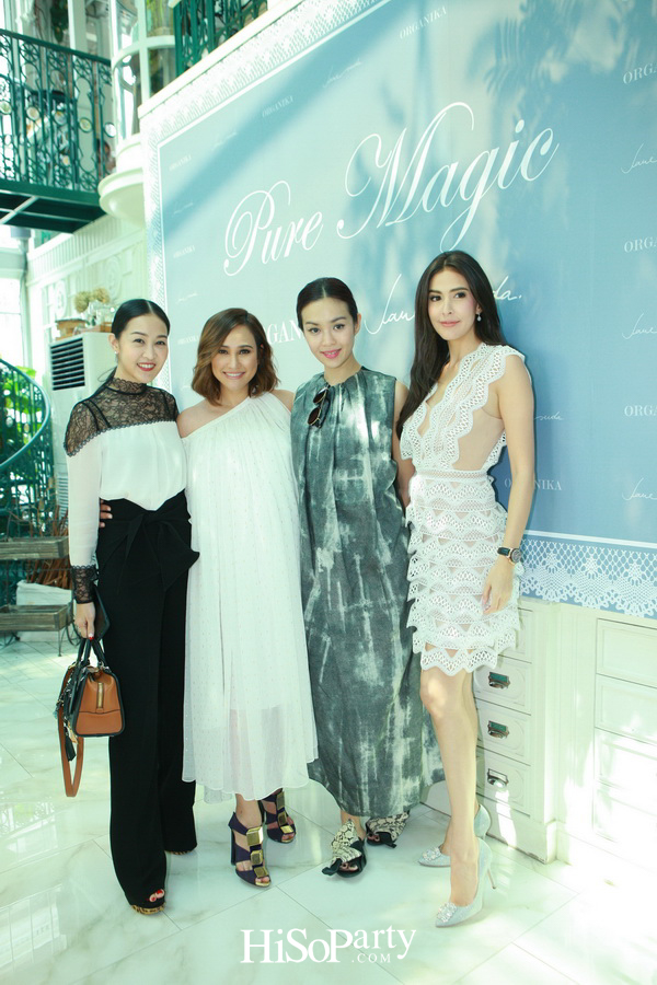 เปิดตัวเสื้อผ้าคอลเลกชั่นใหม่ 'Pure Magic'