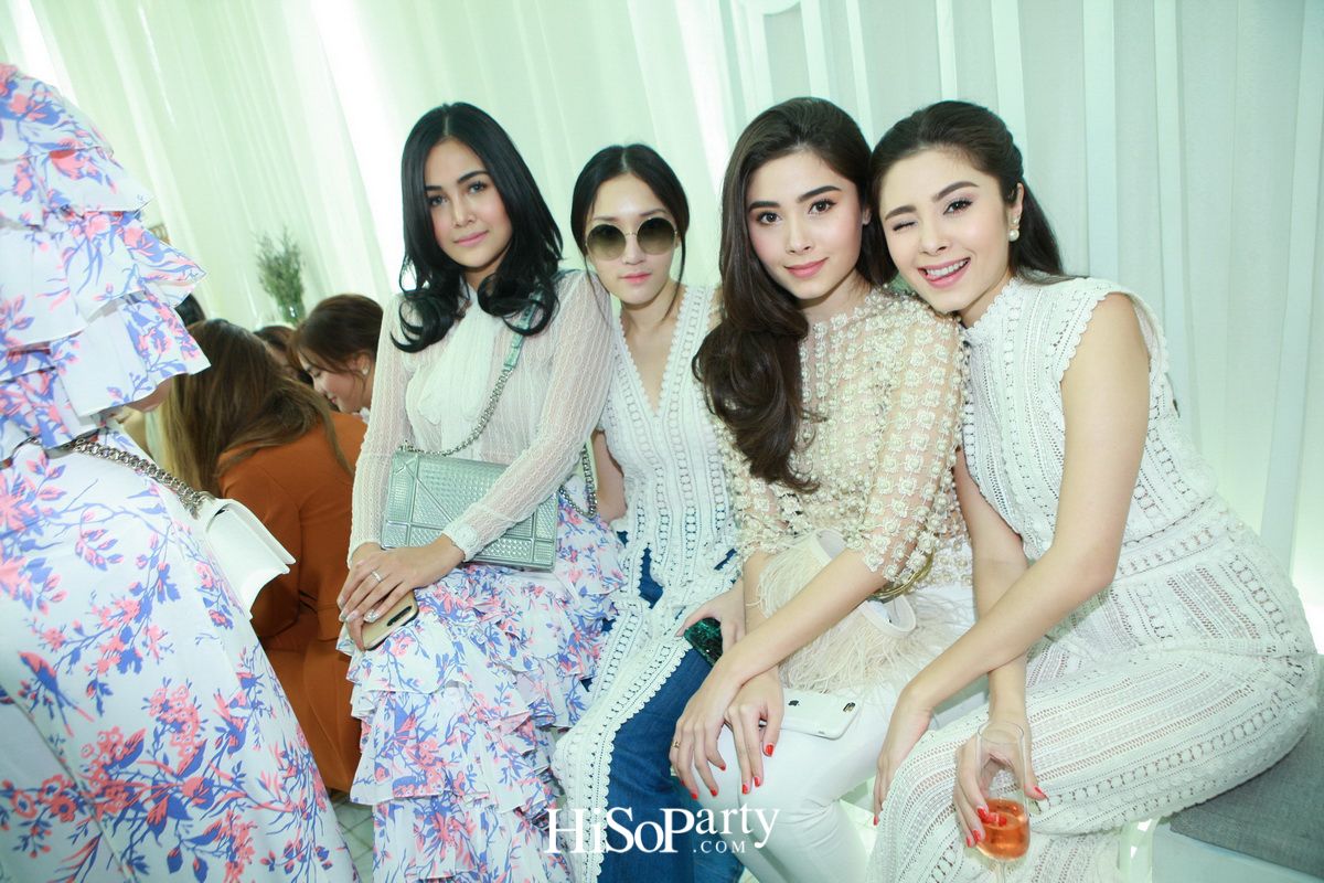 เปิดตัวเสื้อผ้าคอลเลกชั่นใหม่ 'Pure Magic'