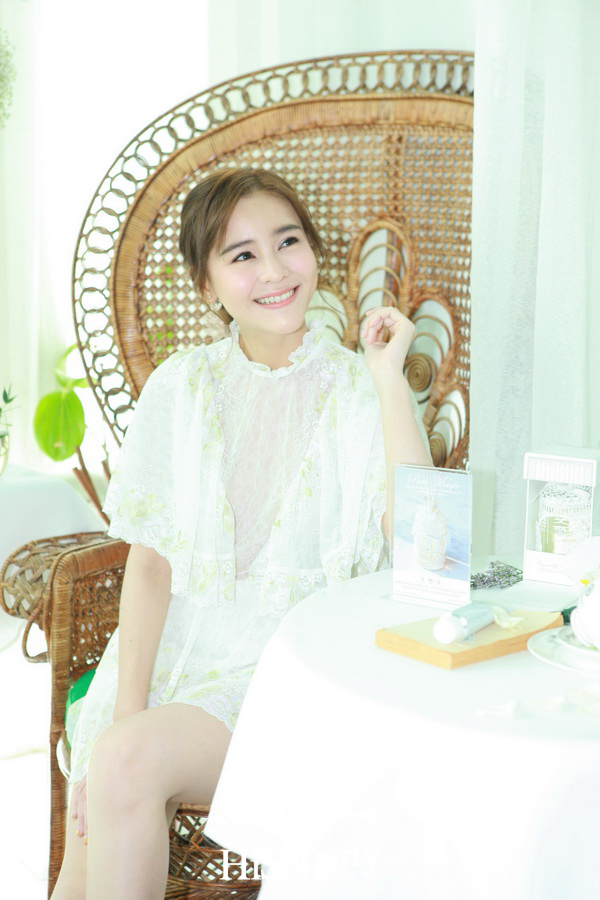 เปิดตัวเสื้อผ้าคอลเลกชั่นใหม่ 'Pure Magic'