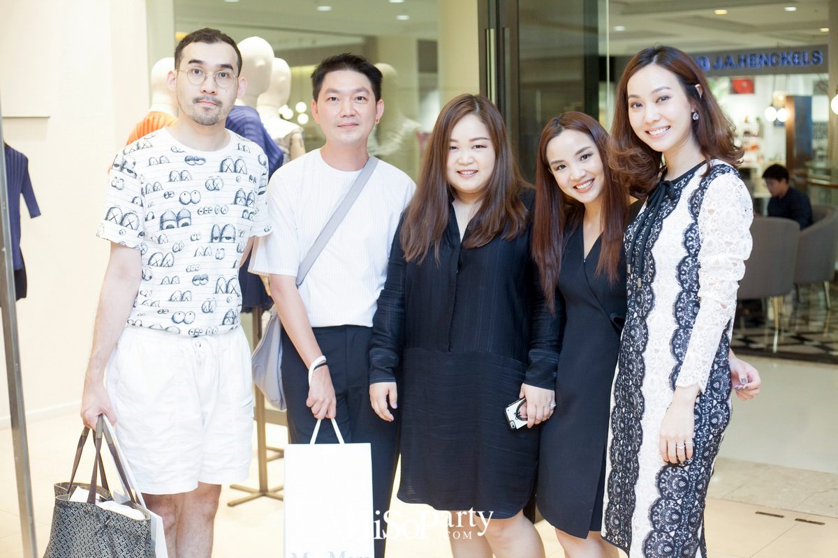 Tropical Modern: Maxmara Spring/Summer 2017