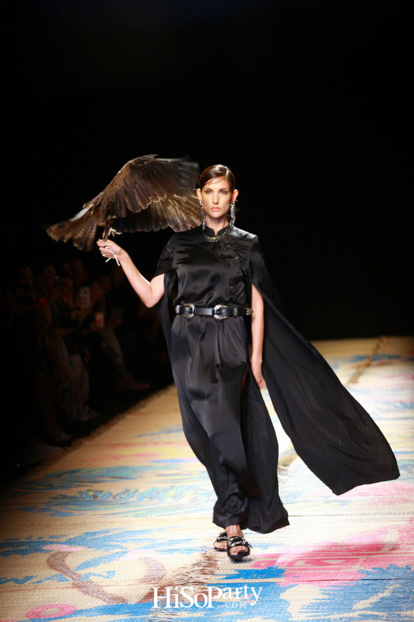 BANGKOK INTERNATIONAL FASHION WEEK 2017 - ISSUE Presented by Wacoal Mood 