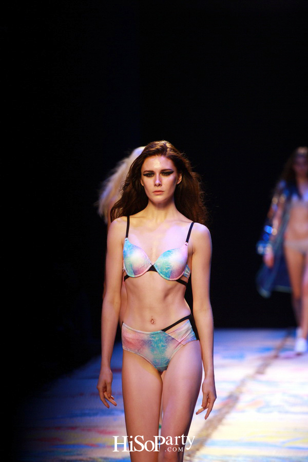 BANGKOK INTERNATIONAL FASHION WEEK 2017 - ISSUE Presented by Wacoal Mood 