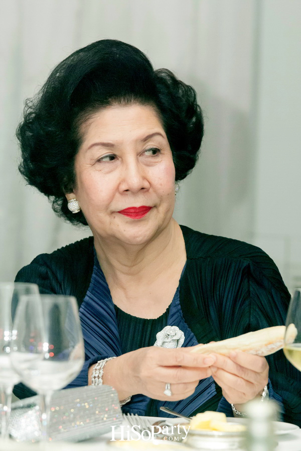 A Glamour Magical Gala Night: The Black Diamond