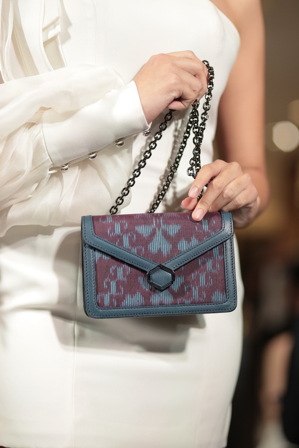 วิจิตรงดงามแบบไทย สำหรับผลงานการดีไซน์ล่าสุดของ ‘พญา’ (PHYA) 