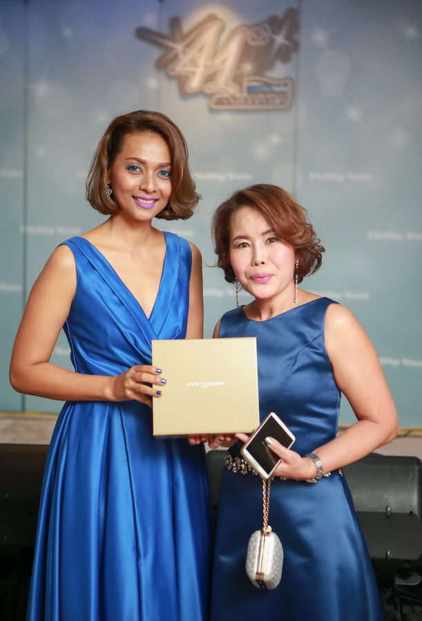 ‘Phillip Wain’ Exclusive Party ‘Sparkling Bright Midnight Blue’