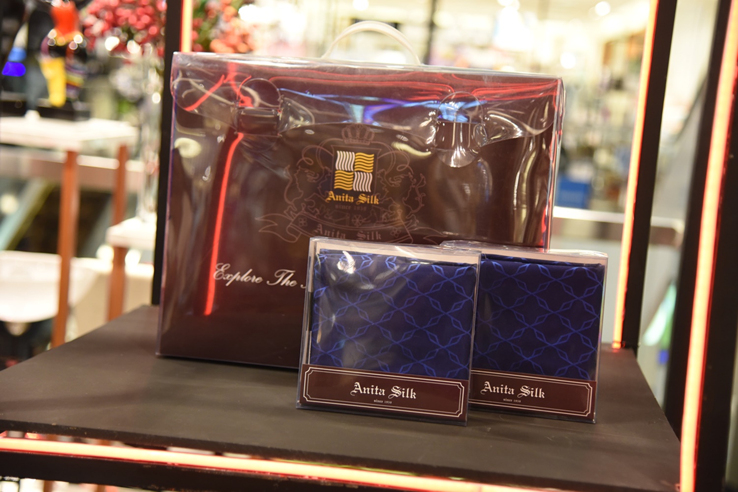 ห้างเซ็นทรัล ฉลอง 70 ปี แทนคำขอบคุณลูกค้าจากใจ ด้วยสินค้าสุดพิเศษในราคาที่คุณ… หาซื้อที่ไหนไม่ได้อีกแล้ว!