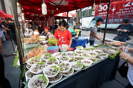 ปักหมุด! ชิม ช้อป ชม เสริมมงคล เฮงรับตรุษจีน ในงาน ‘Central Chinese New Year 2018’