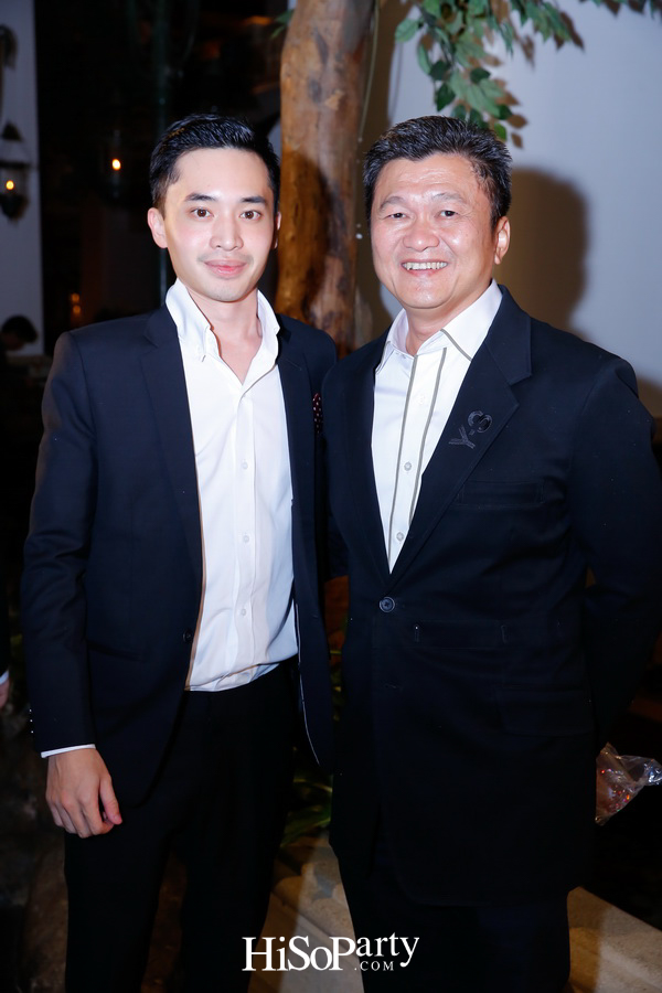 งานฉลองมงคลสมรสระหว่าง ชมพูนุท โรจน์ศิริรัตน์ และ สรวิศ บุญนิมิต