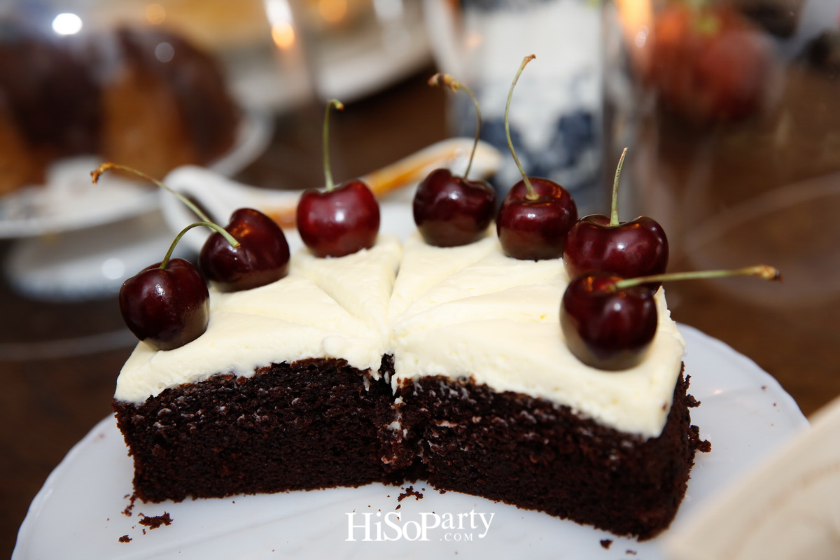 Vickteerut Pre-Fall 2018 Flower Arrangement  Presented by BMW Thailand