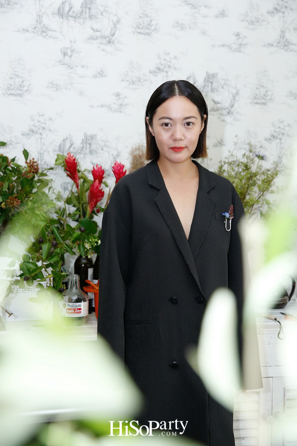 Vickteerut Pre-Fall 2018 Flower Arrangement  Presented by BMW Thailand