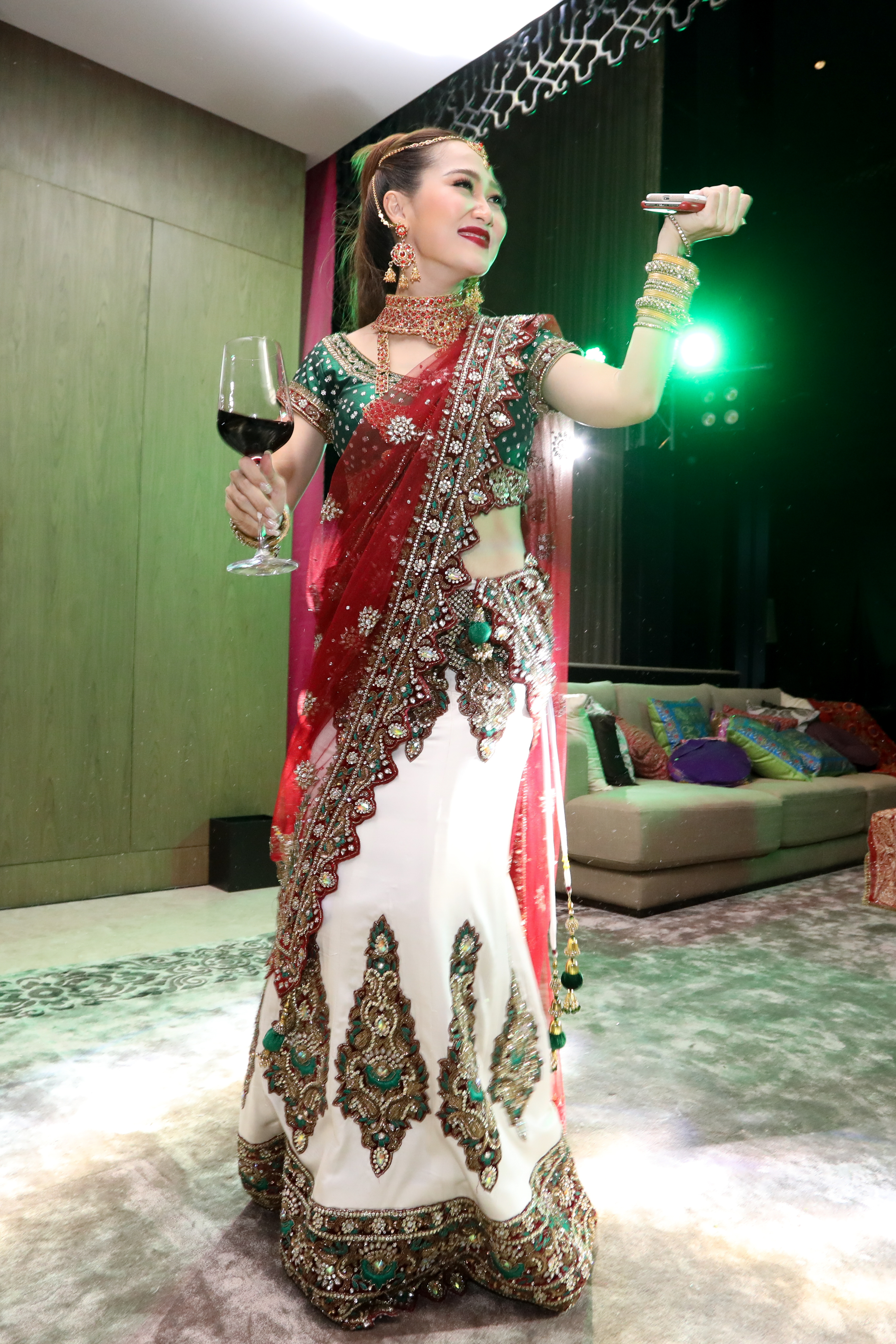 งานปาร์ตี้ฉลองวันคล้ายวันเกิดของ น้ำหวาน – พัสวี พยัคฆบุตร