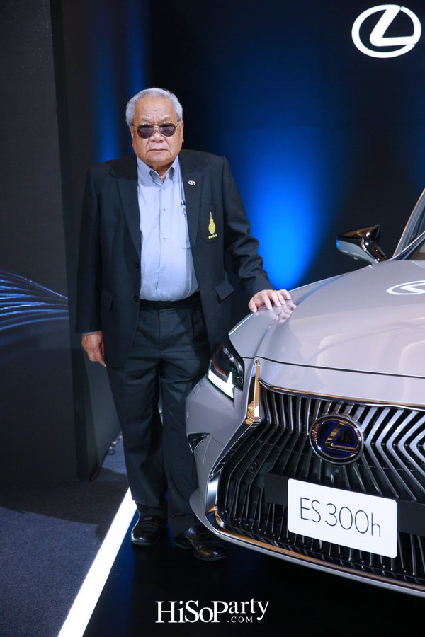 ‘LEXUS ES’ Executive Sedan