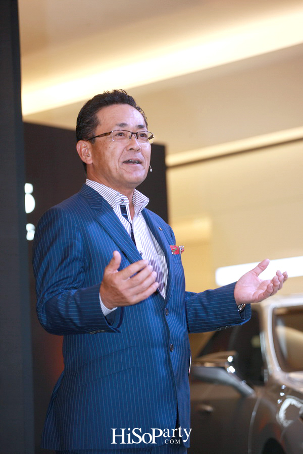 ‘LEXUS ES’ Executive Sedan