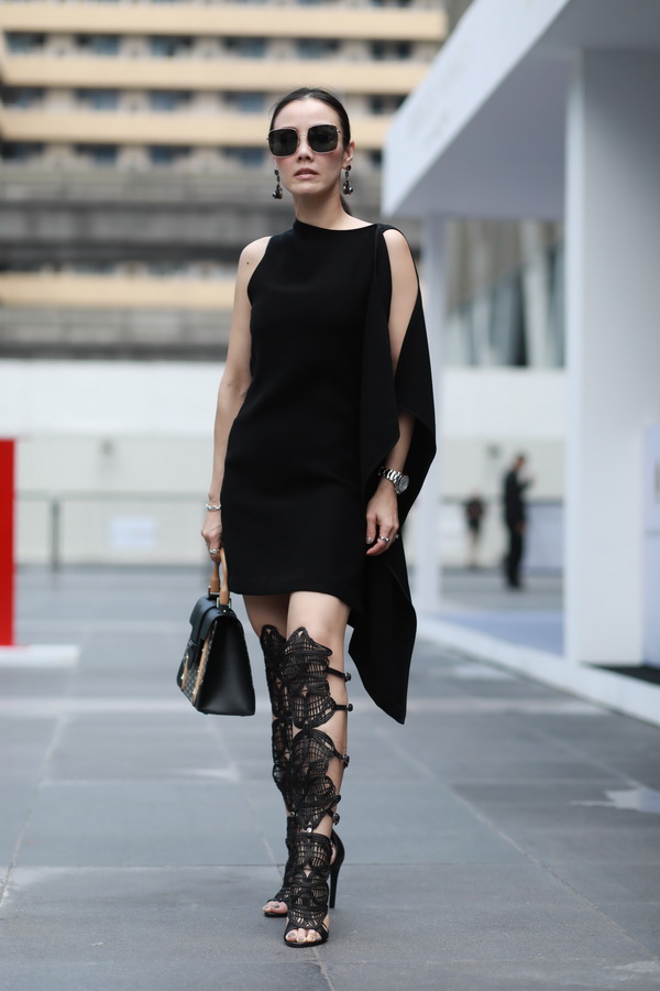 สวยสะกดทุกสายตากับแฟชั่นโชว์แบรนด์ ‘NICHA’ (ณิชชา) ในงาน ELLE FASHION WEEK 2018