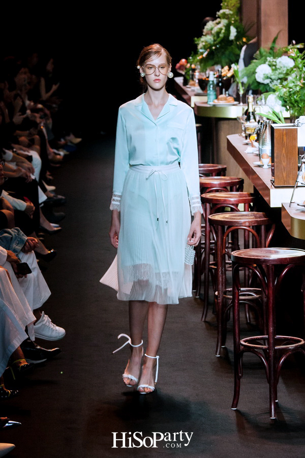 ELLE Fashion Week Fall/Winter 2018 ASV ‘2 Little Words 1 Big Concept’