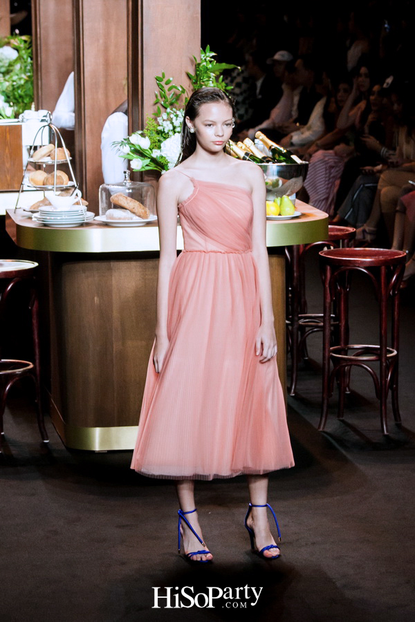 ELLE Fashion Week Fall/Winter 2018 ASV ‘2 Little Words 1 Big Concept’