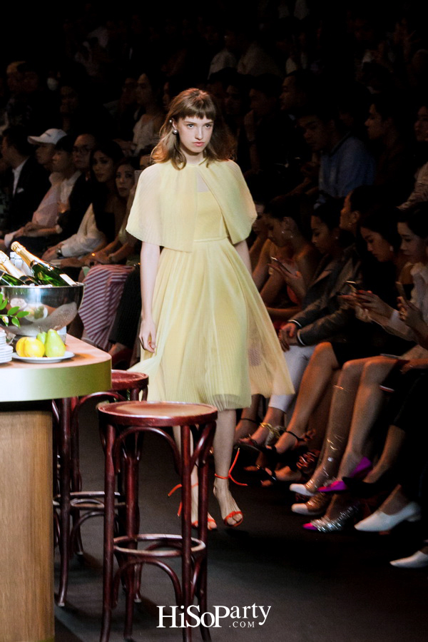 ELLE Fashion Week Fall/Winter 2018 ASV ‘2 Little Words 1 Big Concept’