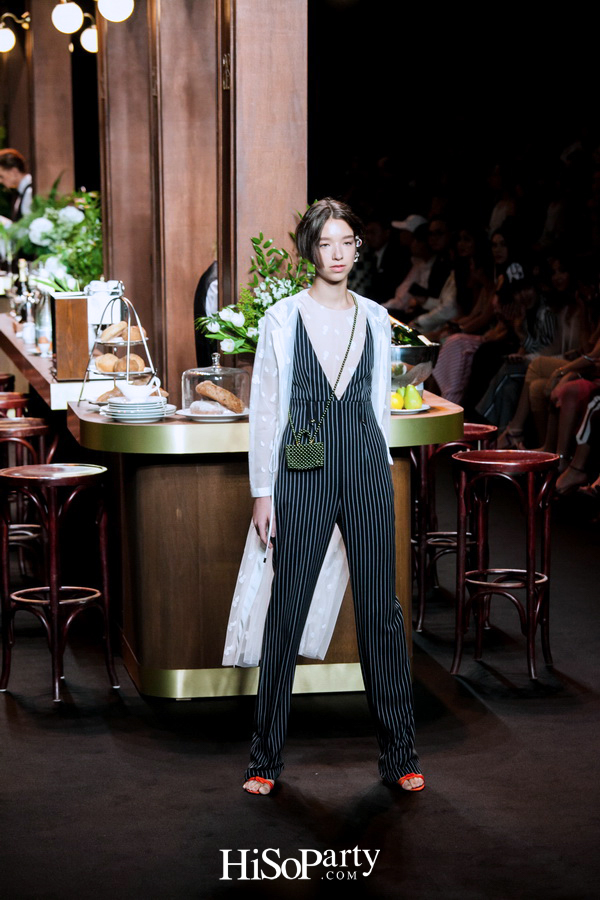 ELLE Fashion Week Fall/Winter 2018 ASV ‘2 Little Words 1 Big Concept’