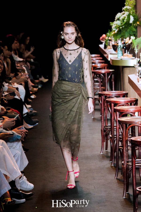 ELLE Fashion Week Fall/Winter 2018 ASV ‘2 Little Words 1 Big Concept’