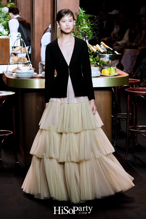 ELLE Fashion Week Fall/Winter 2018 ASV ‘2 Little Words 1 Big Concept’