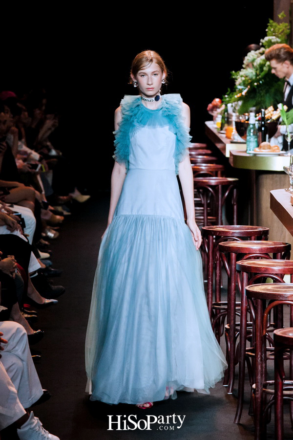 ELLE Fashion Week Fall/Winter 2018 ASV ‘2 Little Words 1 Big Concept’