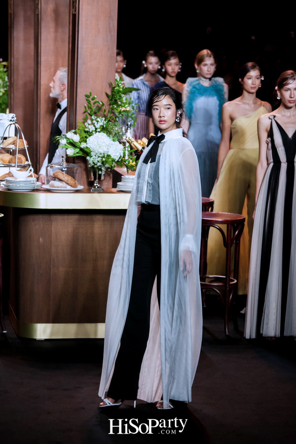 ELLE Fashion Week Fall/Winter 2018 ASV ‘2 Little Words 1 Big Concept’