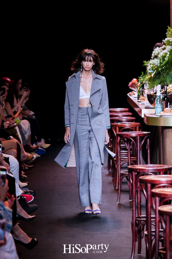 ELLE Fashion Week Fall/Winter 2018 ASV ‘2 Little Words 1 Big Concept’