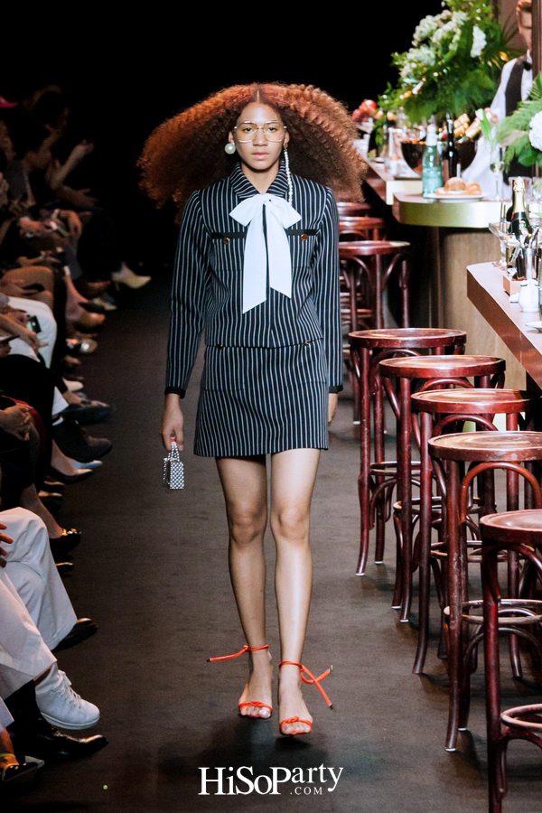 ELLE Fashion Week Fall/Winter 2018 ASV ‘2 Little Words 1 Big Concept’