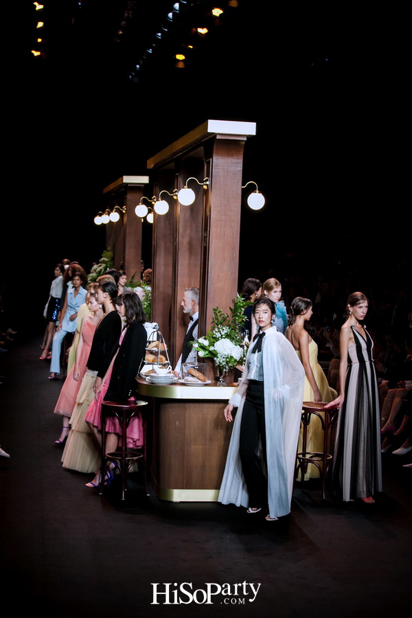 ELLE Fashion Week Fall/Winter 2018 ASV ‘2 Little Words 1 Big Concept’