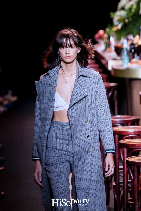 ELLE Fashion Week Fall/Winter 2018 ASV ‘2 Little Words 1 Big Concept’