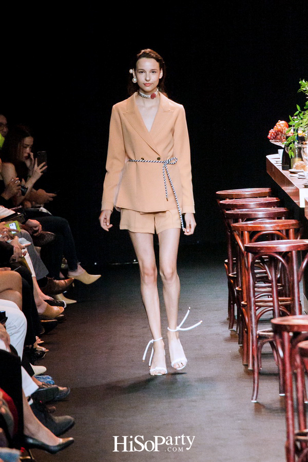 ELLE Fashion Week Fall/Winter 2018 ASV ‘2 Little Words 1 Big Concept’