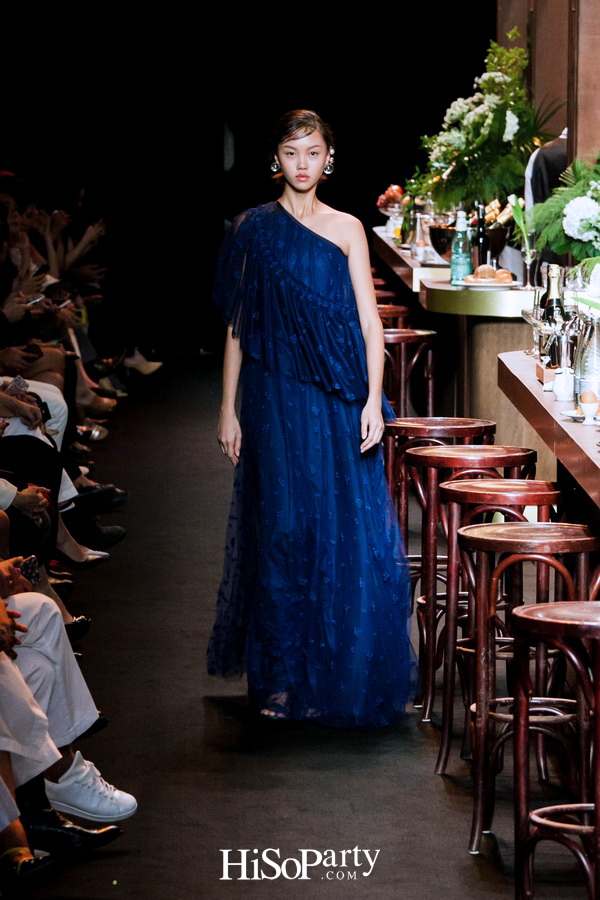 ELLE Fashion Week Fall/Winter 2018 ASV ‘2 Little Words 1 Big Concept’