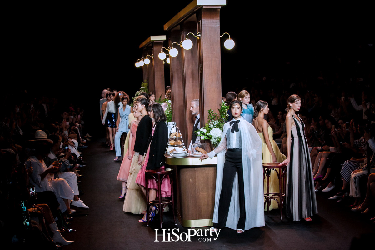 ELLE Fashion Week Fall/Winter 2018 ASV ‘2 Little Words 1 Big Concept’