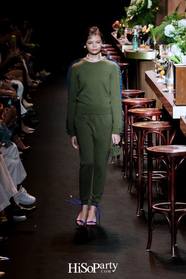 ELLE Fashion Week Fall/Winter 2018 ASV ‘2 Little Words 1 Big Concept’