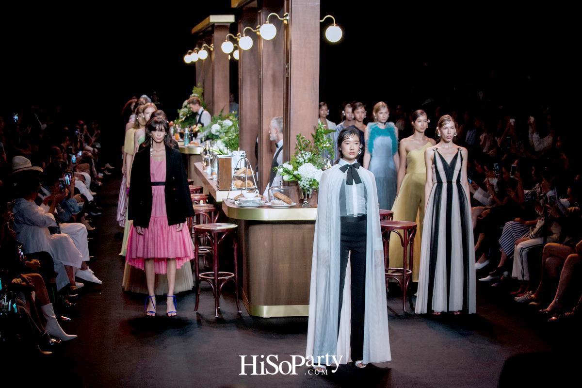 ELLE Fashion Week Fall/Winter 2018 ASV ‘2 Little Words 1 Big Concept’