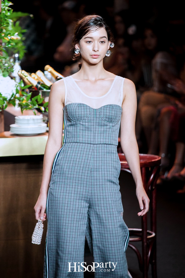 ELLE Fashion Week Fall/Winter 2018 ASV ‘2 Little Words 1 Big Concept’