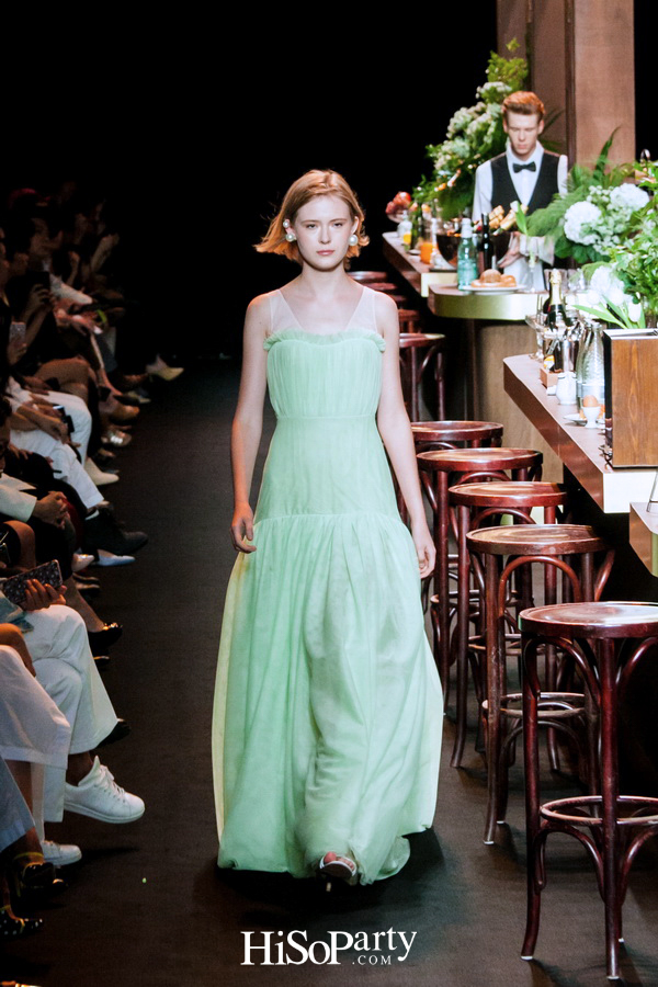 ELLE Fashion Week Fall/Winter 2018 ASV ‘2 Little Words 1 Big Concept’