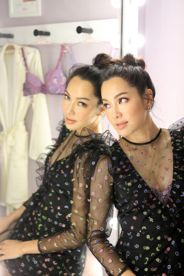 Florale by Triumph (ฟลอราลเล่ บาย ไทรอัมพ์) คอลเลกชั่น Autumn/Winter 2018
